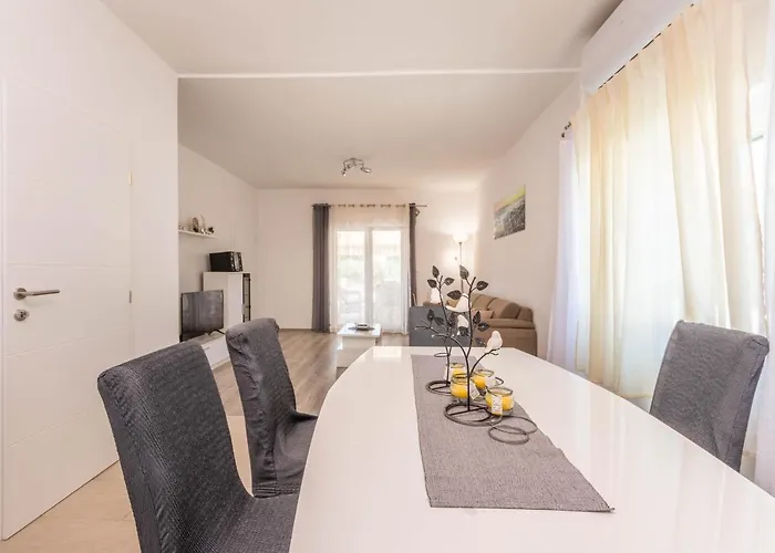 Branko Villa *