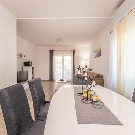 Branko Villa *