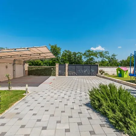 Branko Villa Polača